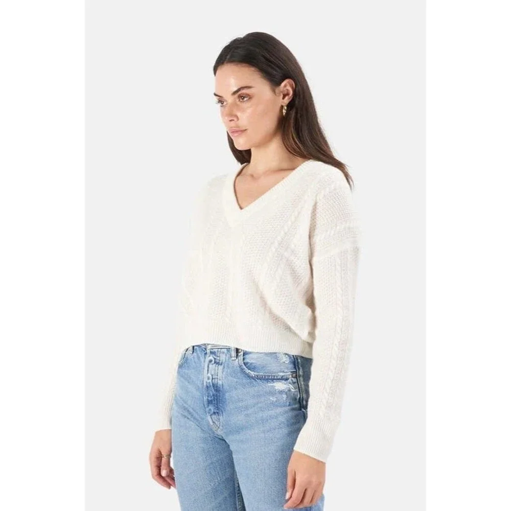 Naadam Super Luxe Cashmere Sweater L Cream V Neck NWT $358 Luxury Knit